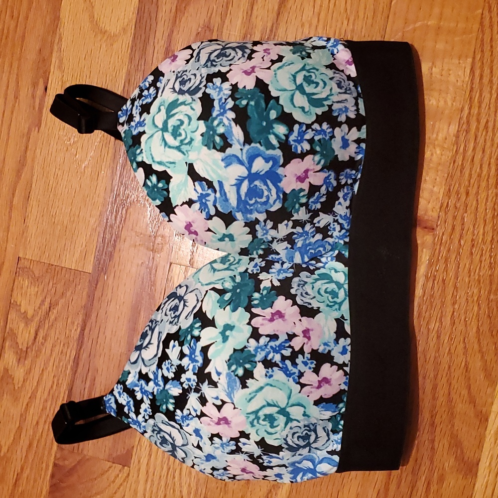 New Victoria Secret Pink Floral Wireless Bra 32DD